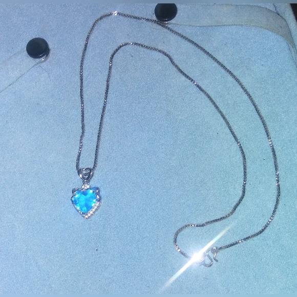 unbranded Jewelry - VTG Women's *Titanic Sea of Heart* SP Pave Aqua Blue CZ Heart Pendant Necklace